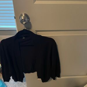 Cropped black shrug size 3X